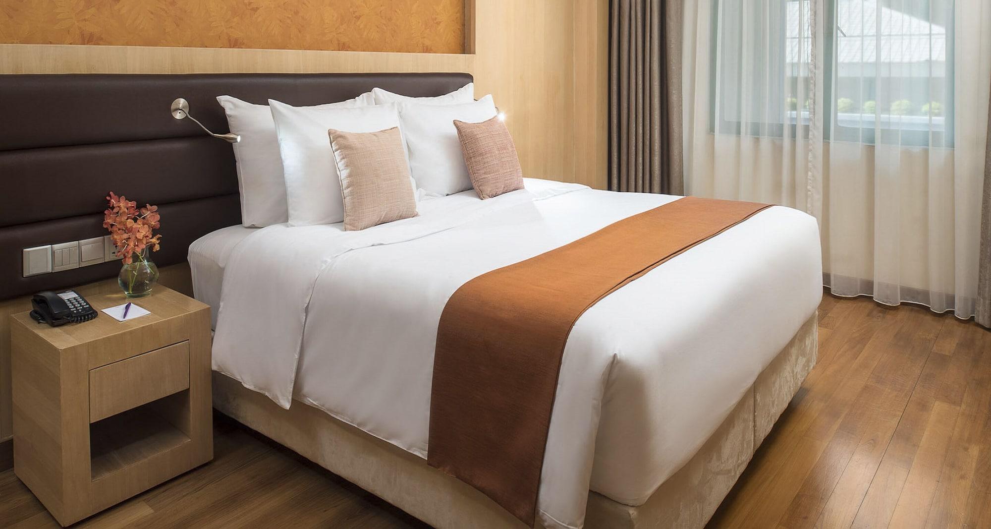 Mercure Yangon Kaba Aye Esterno foto