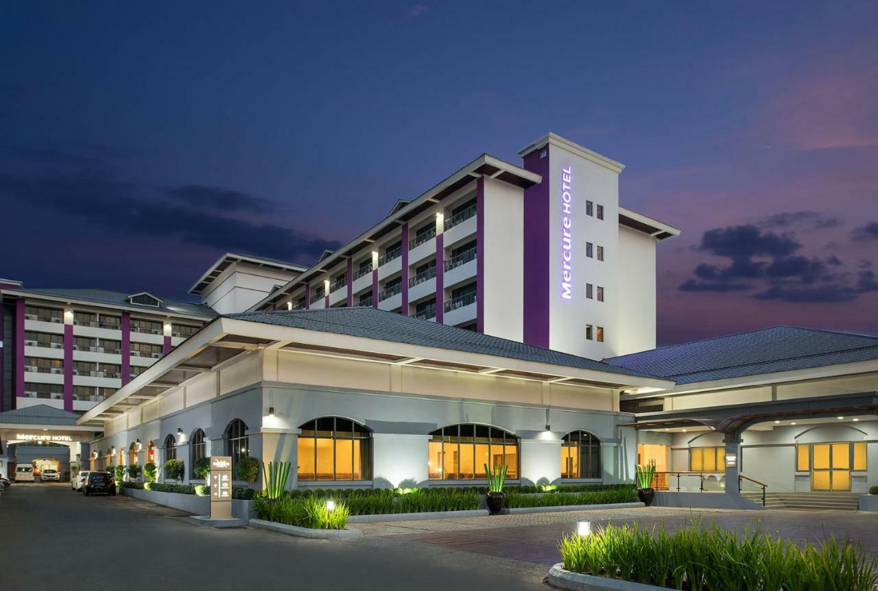 Mercure Yangon Kaba Aye Esterno foto