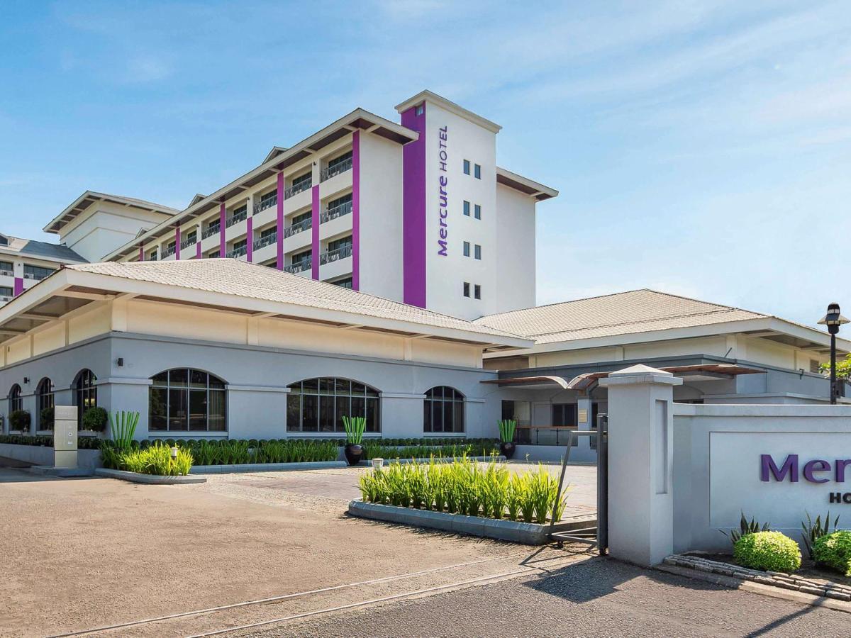 Mercure Yangon Kaba Aye Esterno foto